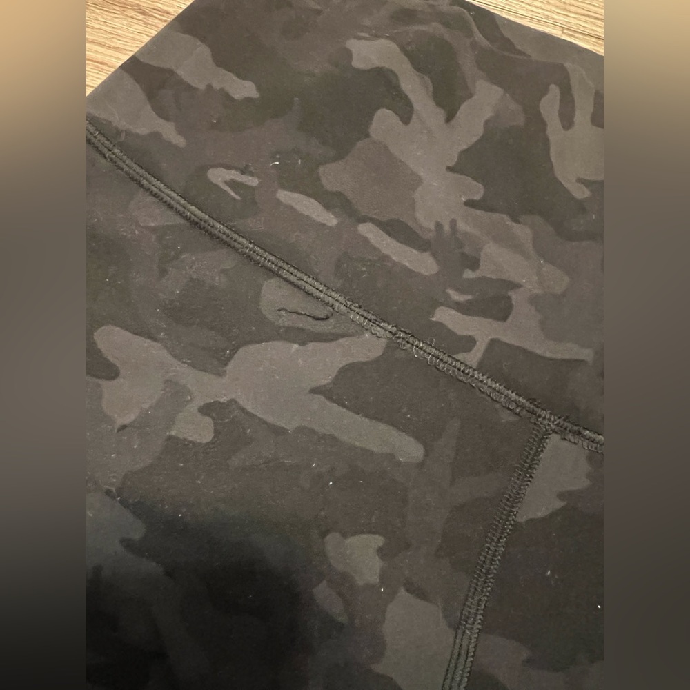 Lululemon Align Crop 21” Incognito Camo Multi Grey Size 8 - Picture 9 of 15